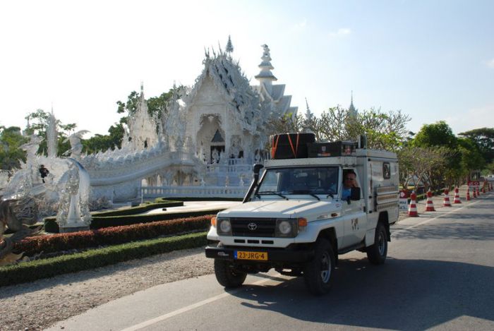 051. White Temple nabij Chiang Rai.jpg